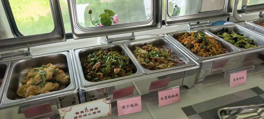 济南开往深圳的列车上可以吃自助餐啦！全是现炒菜