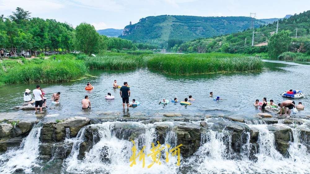 降雨为河道水库补源，山泉戏水成济南老师儿的避暑法宝