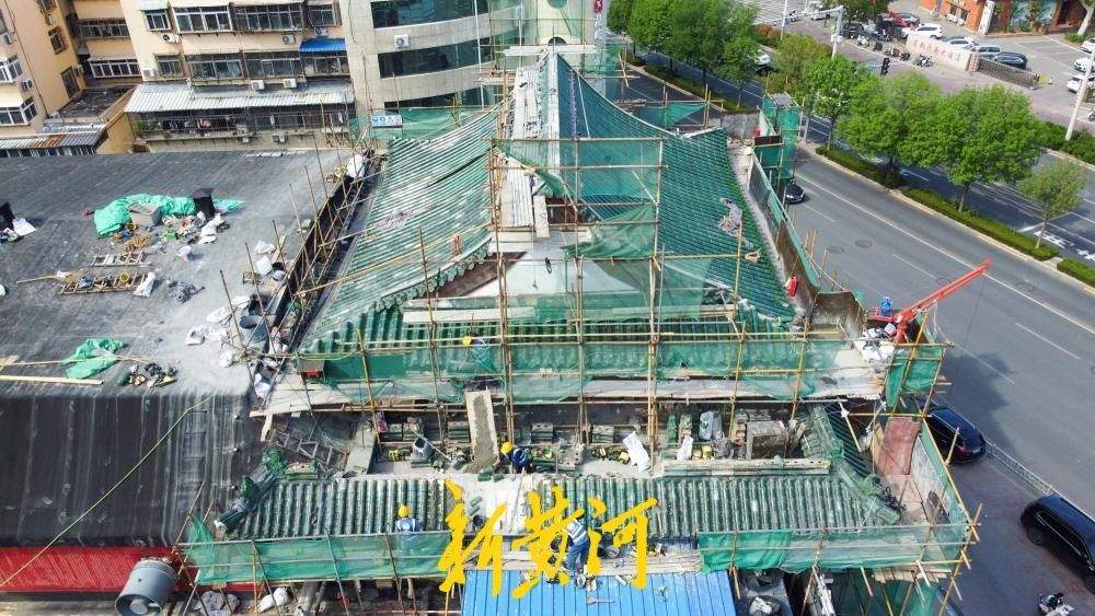 始建于1953年的济南明星电影院再修缮，绿色琉璃瓦恢复古韵风貌