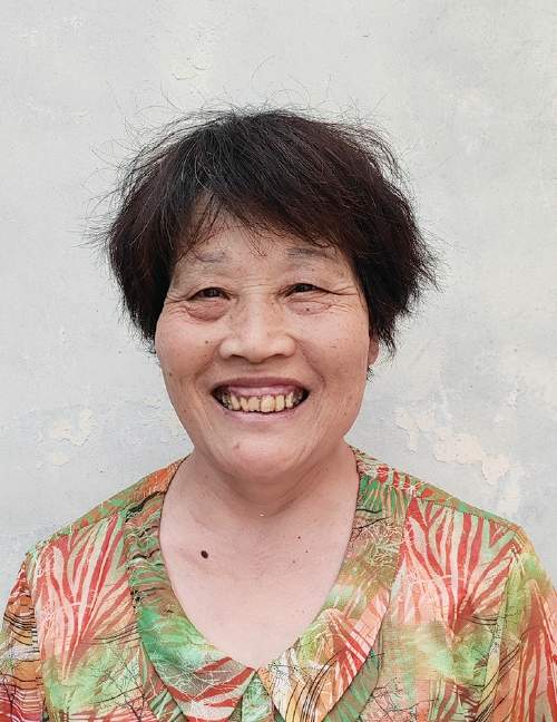 聚善凝德花竞开 繁星闪闪耀泉城