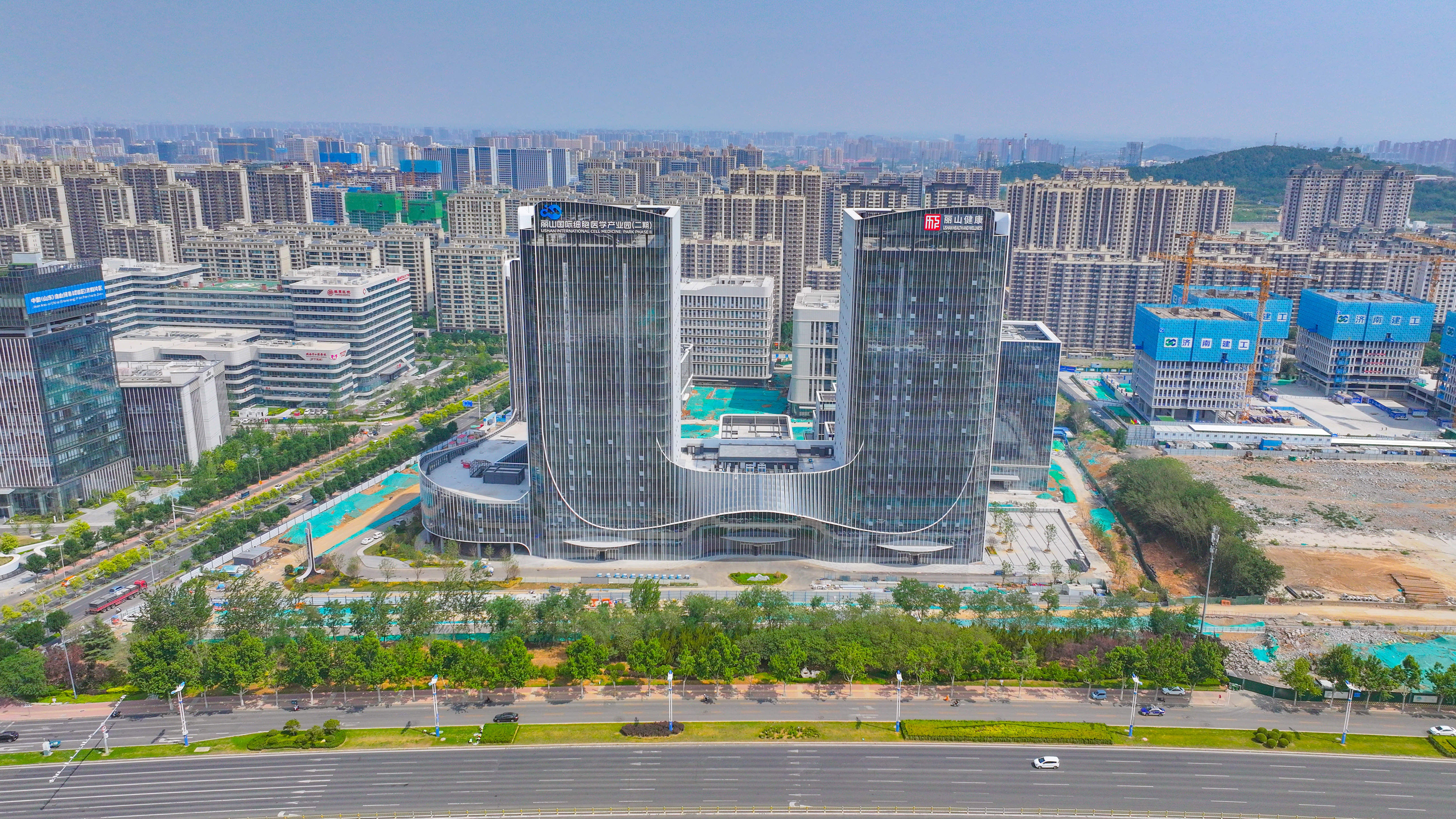 去年历下区完成规上工业总产值422亿元，近三年平均增速超10%