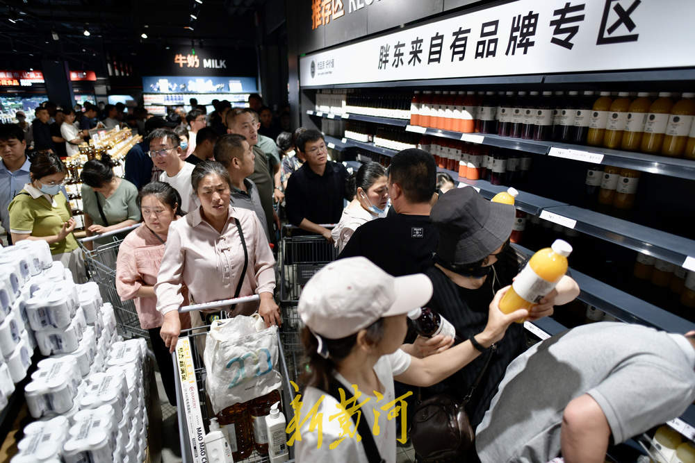 济南版“胖东来”超市来了 30秒延时摄影记录火热开场