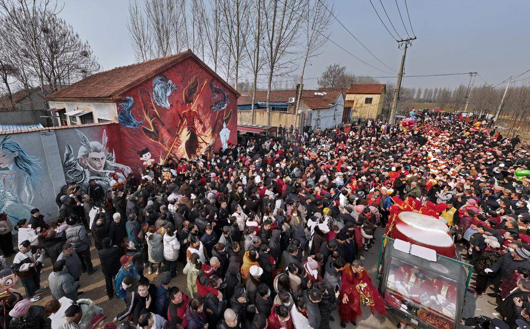一幅画带火一个村！淄博沈家村迎来最热闹的春天