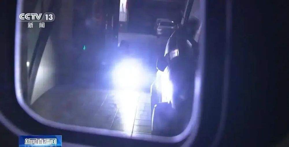 灯!灯!灯!谁来管管“闪瞎眼”的远光灯?!