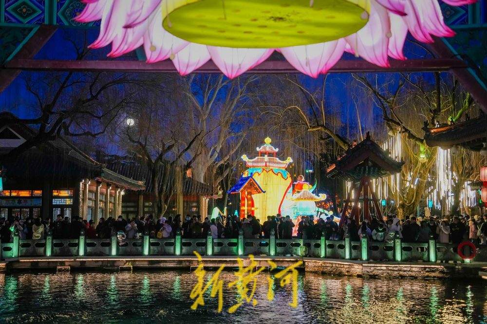 “泉”在济南过大年｜正月十五花灯俏，璀璨泉城迎客潮