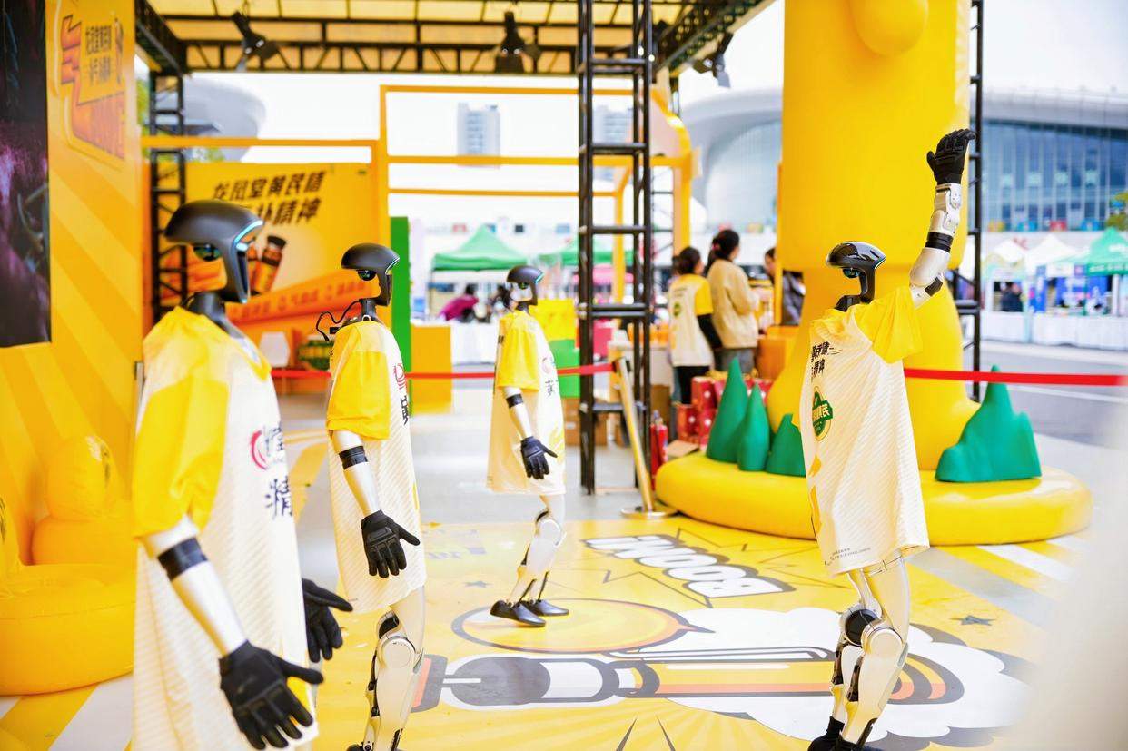 健康赋能每一步，扬子江龙凤堂2025泰州马拉松赛鸣枪开跑