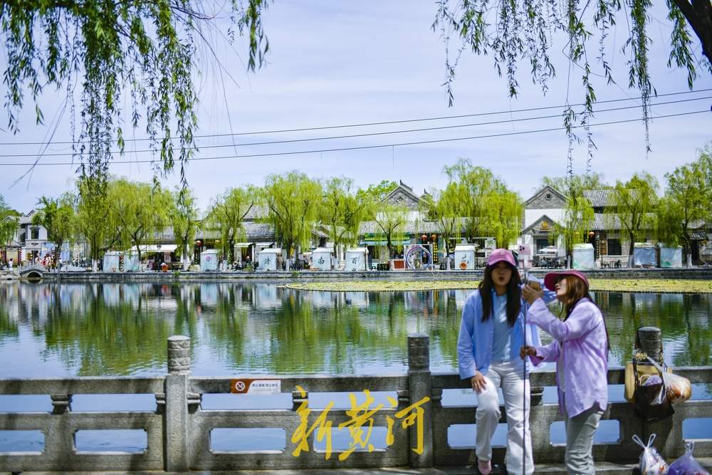 济南老城精心装饰美颜，备战五一旅游黄金周