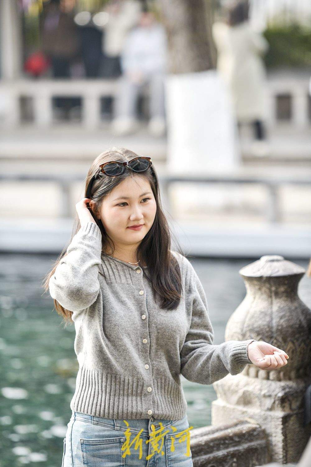 泉城气温短暂回升，趵突泉畔迎来“春姑娘”