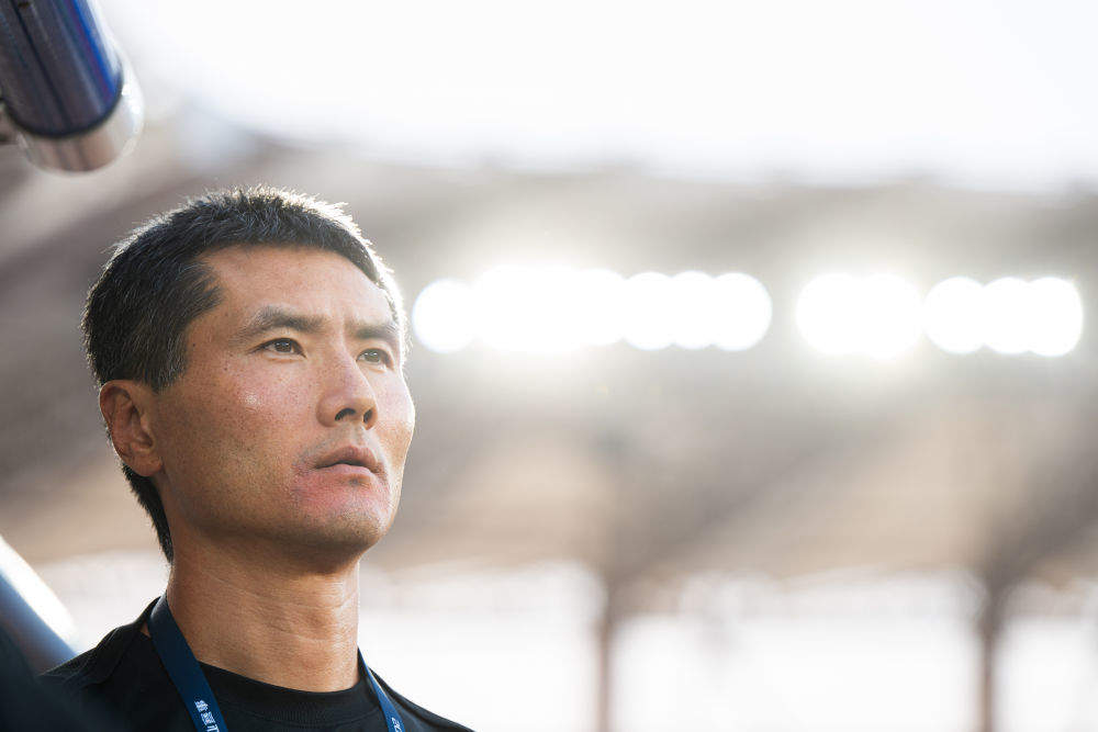 中国足协聘任邵佳一为国足主教练