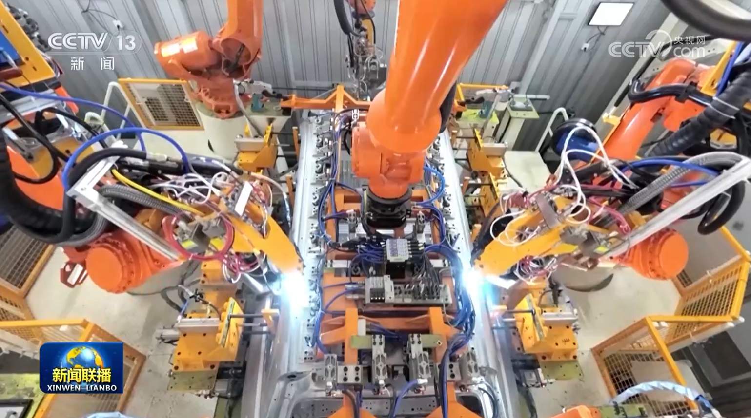 前11个月我国工业经济平稳运行 新动能持续领跑