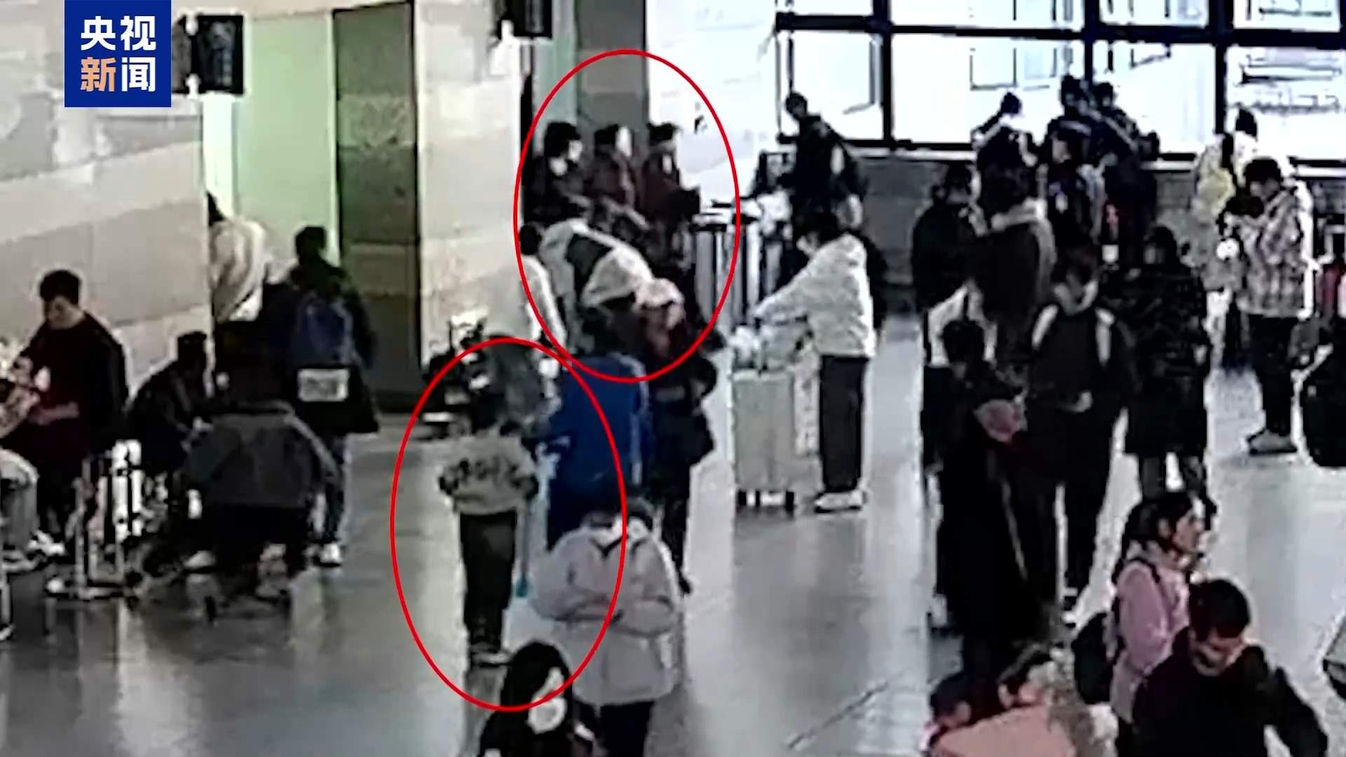 孩子独自上厕所、误下车……春运返程带娃别大意