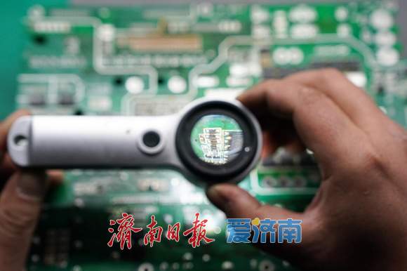 融媒·深调查丨“贵、难、远”成痛点 困在维修里的新能源车主