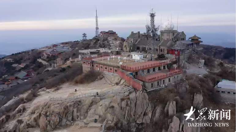 云端之上的守岁人——泰山气象站里的别样除夕