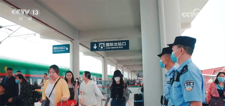 串点成线、跨境交流、方便快捷 多条铁路线路为春运“增光添彩”