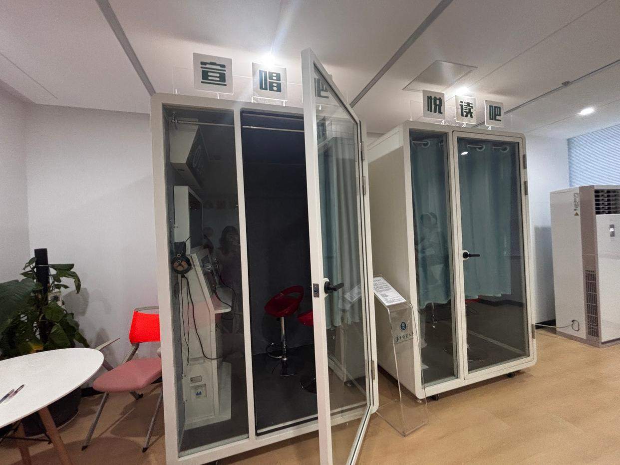 多所高校免费开放K歌亭，走进即可放声歌唱
