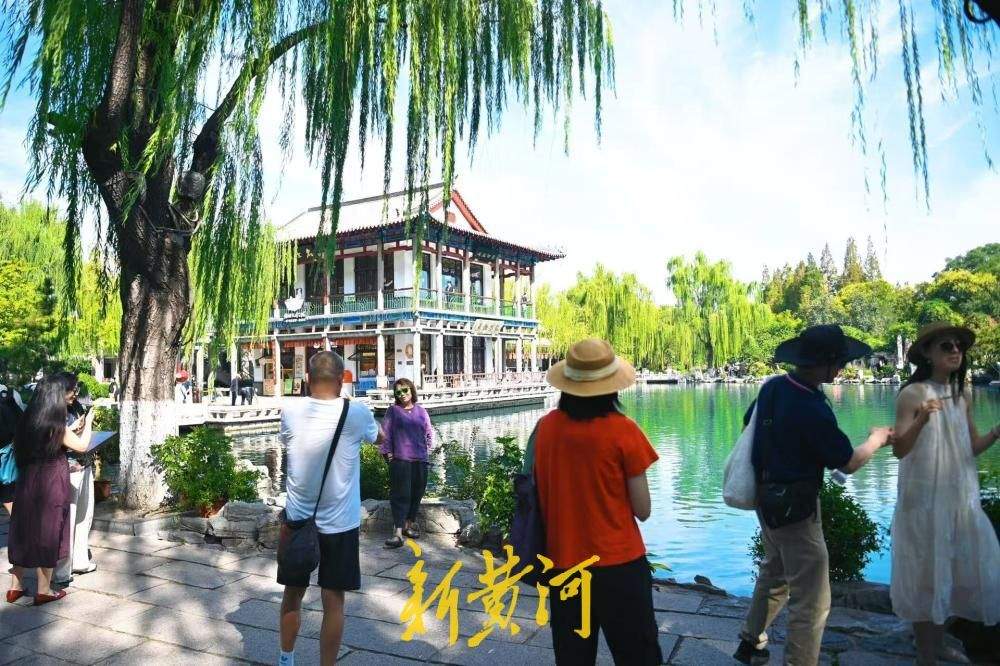 暑期落幕，泉韵依旧，五龙潭泉水游热度不减