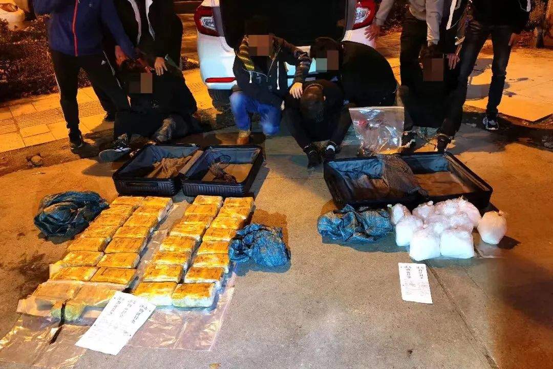 “不能露脸”的获奖者,全网刷屏!