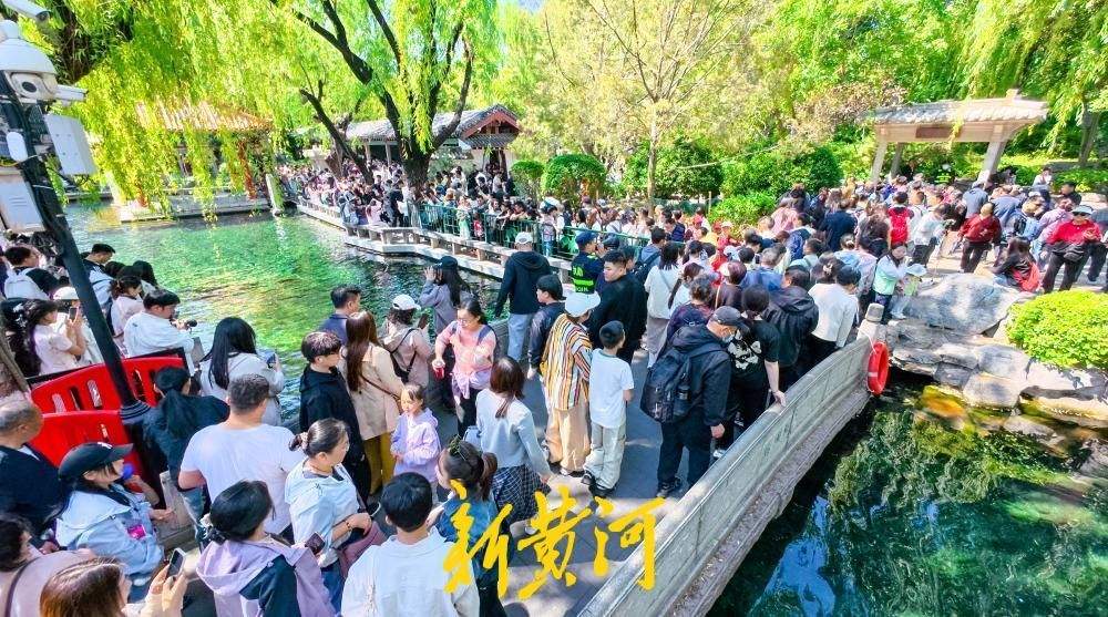 济南“泉水游”持续火爆，众名泉成“吸粉”主力
