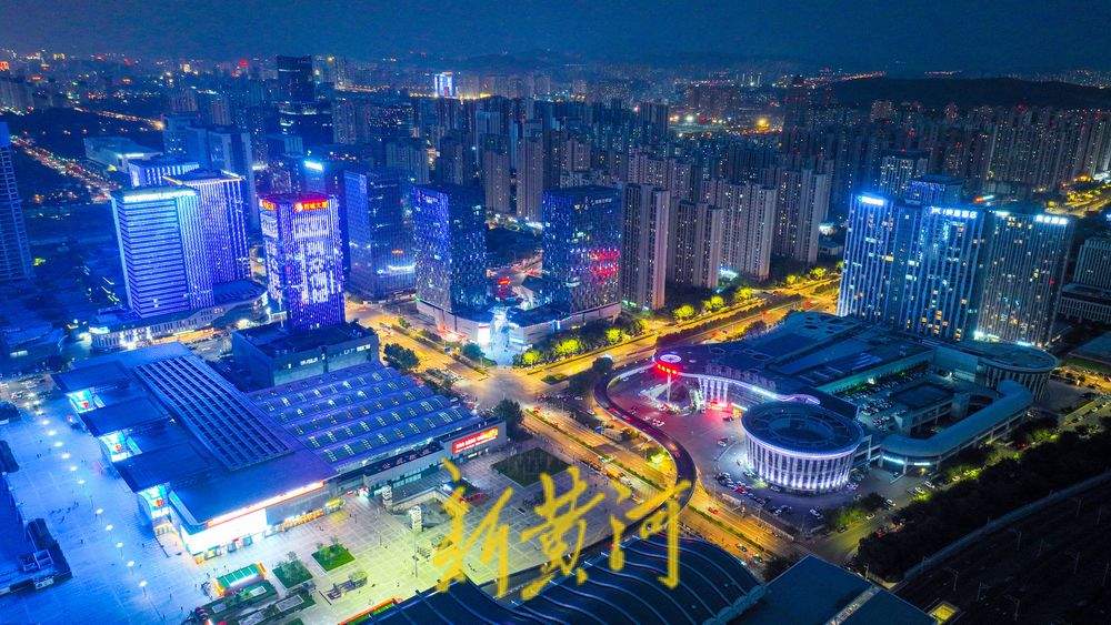 京沪高铁正式开通运营13年 看西客站片区灯光璀璨