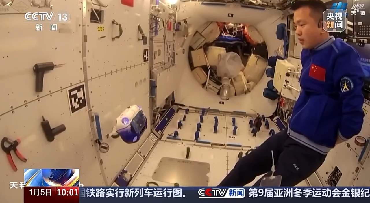 太空出差超两个月 神十九乘组的天宫“工作日记”里写了啥？