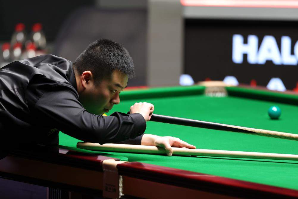斯诺克世锦赛：庞俊旭首进第二轮