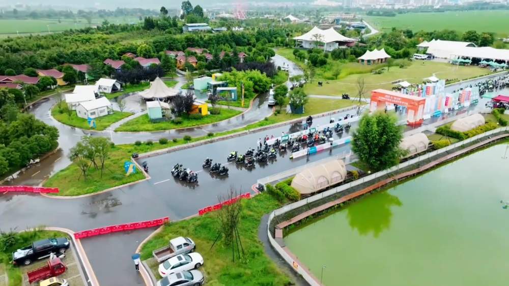 暑期经济观察｜特色赛事释放城乡魅力 文体旅融合激发消费热情