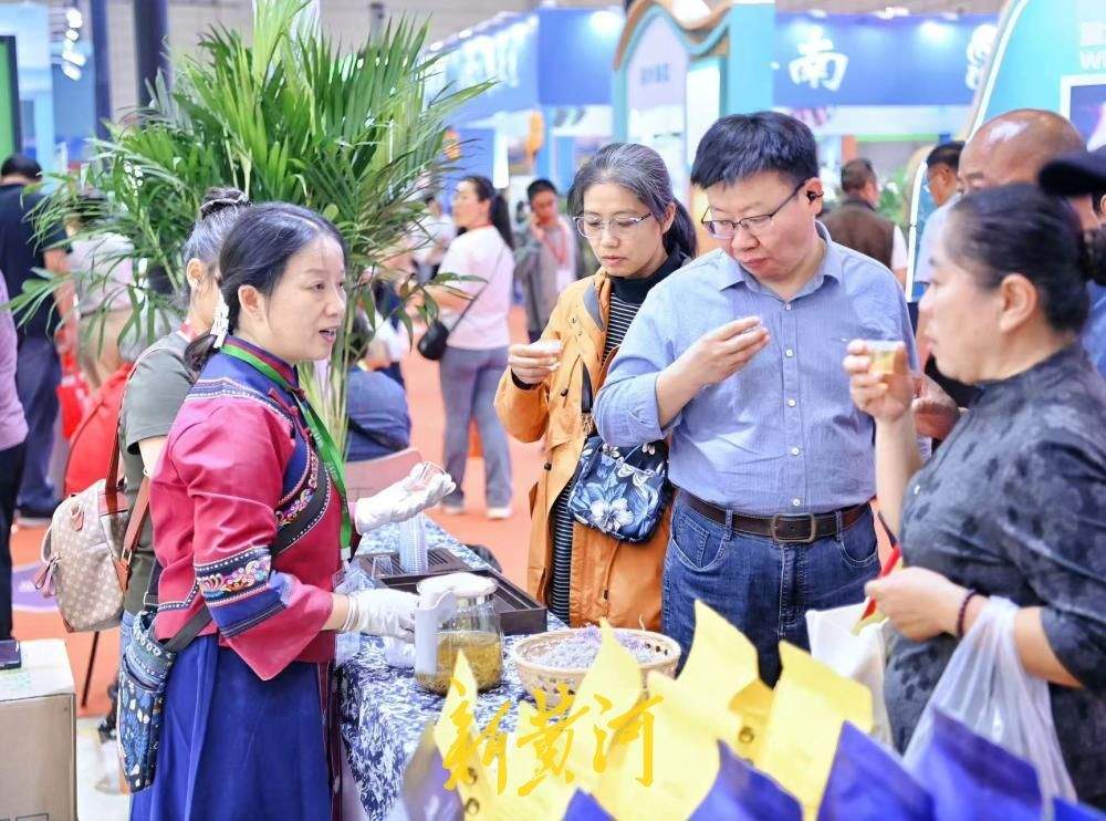 山东农产品交易会人气旺，市民淘购各地好品