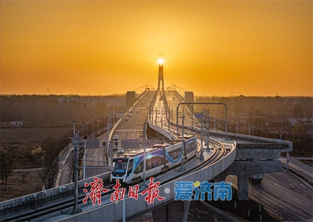 趵眼 