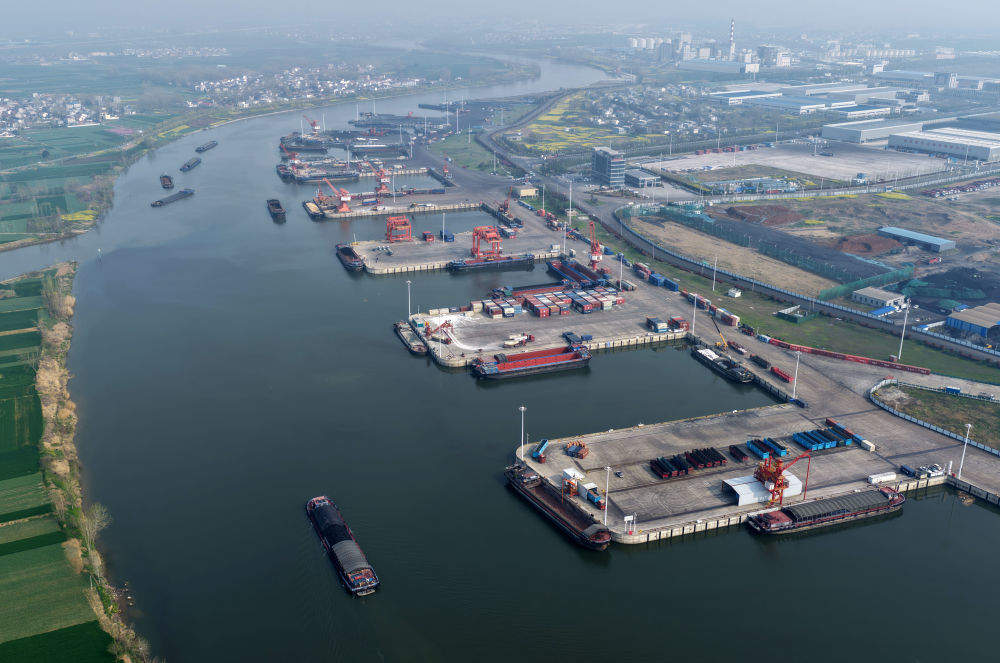 经济大省调研行｜记者观察：这些“大铁盒子”里藏着中国经济的密码