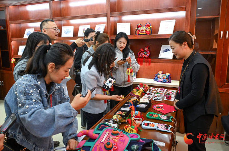 高天厚土看庆阳 香包盛会续传奇——写在第二十届庆阳香包民俗文化节开幕之际