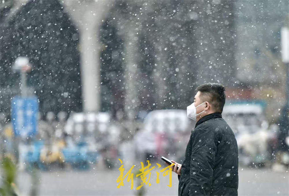 初雪降泉城，来看济南府