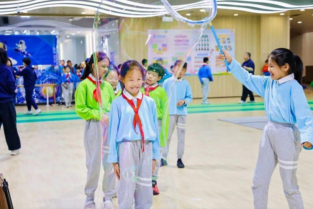 第五届科技节收官！开元校园秒变“科技乐园”