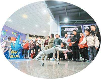 舞台表演、迎宾接待 人形机器人开始“打零工”