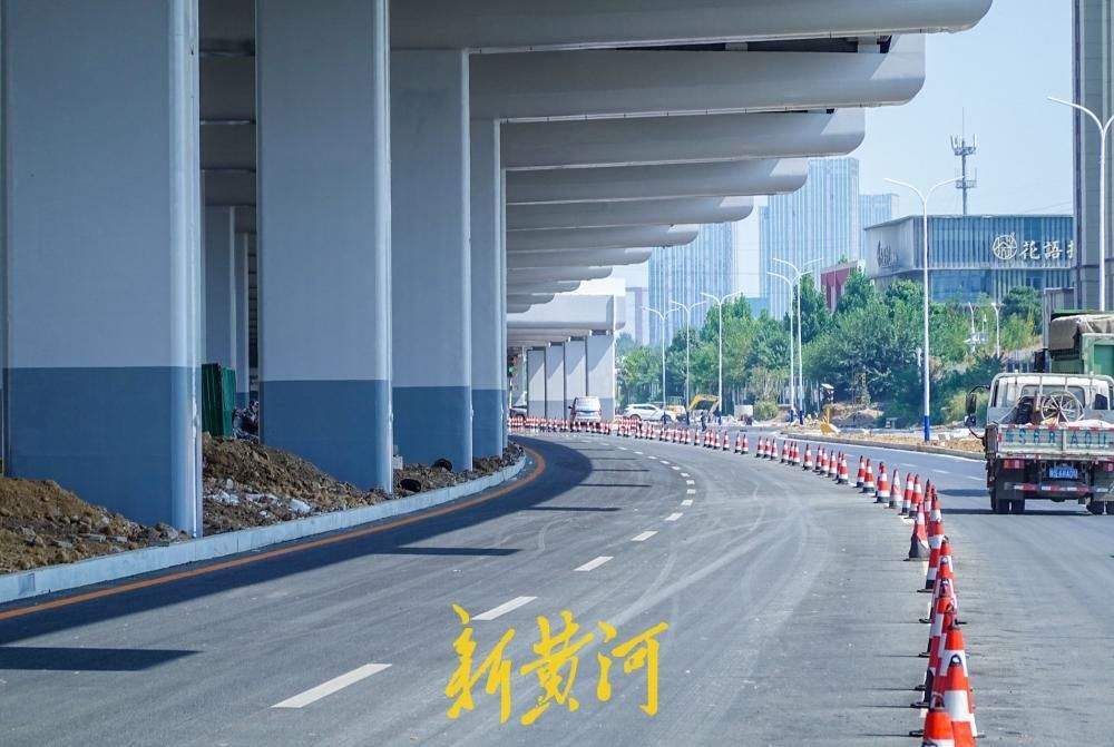 桥下路面加速恢复，济南工业北路快速路通行与施工同步推进
