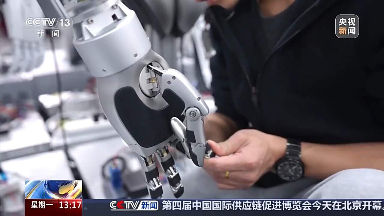 机器人的手能有多灵活？解锁中国制造“灵巧手”的密码