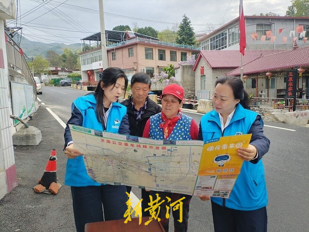 大山里的828路：一条近180度急转弯的公交线，把出行希望和温暖“转”进山村