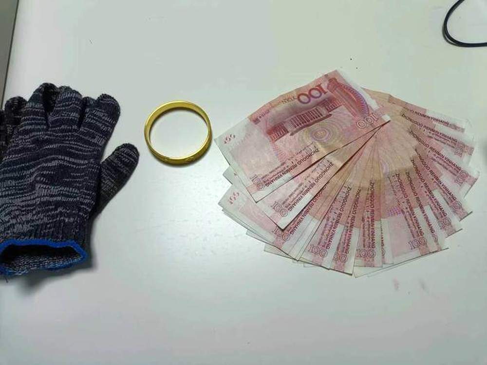 保险柜内十万余元金镯搬家时凭空消失？保险柜非人为开启……济南警方深挖揭开真相