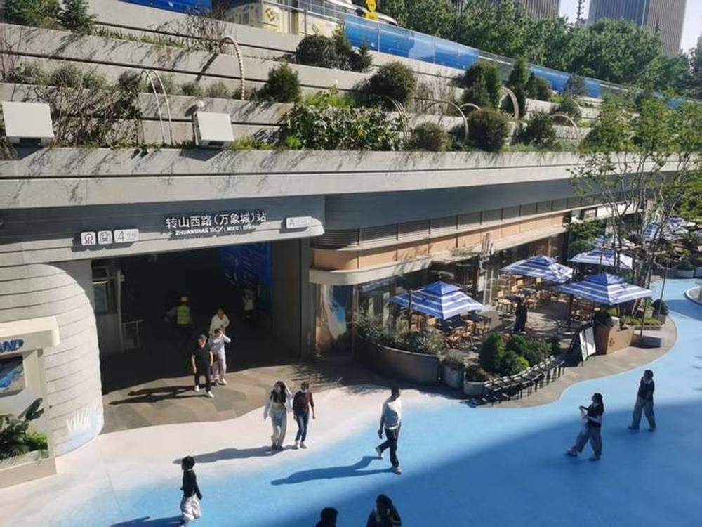 出站直通商场 济南多个商业综合体实现地铁“零距离”
