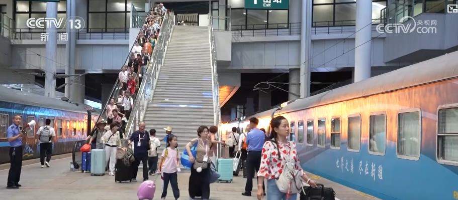 “高铁+旅游”深度融合:特色专列助力暑期乡村游市场升温