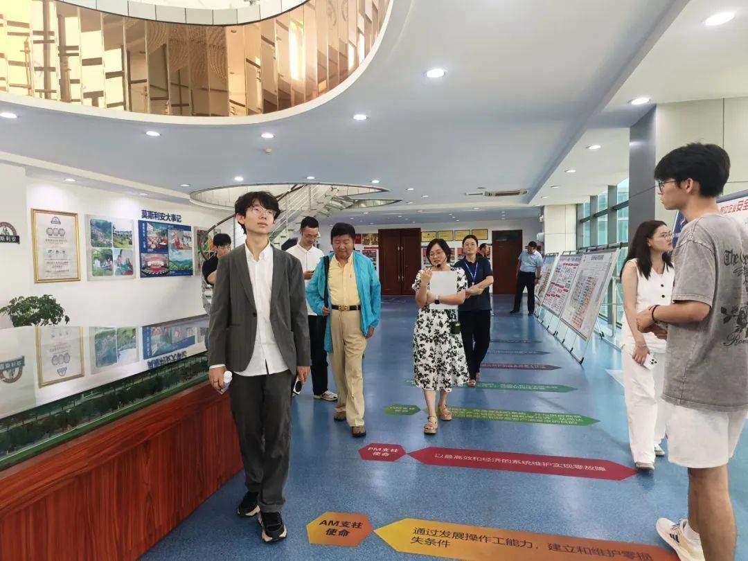 数字赋能中原沃土 智能启航新郑未来——上大悉商研究生社会实践团赴新郑开发区调研