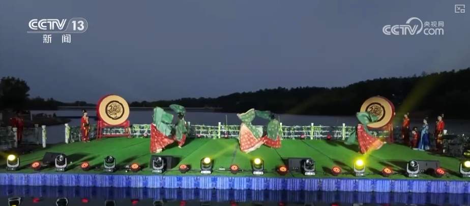 “八小时外”消费火热 夏日经济“夜动力”撬动消费“夜”态新引擎