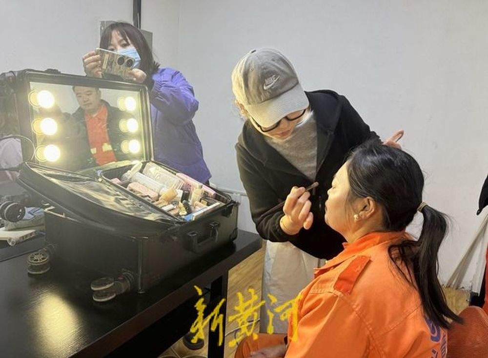 从青丝到白头，39年后他们收获了“迟到的浪漫”