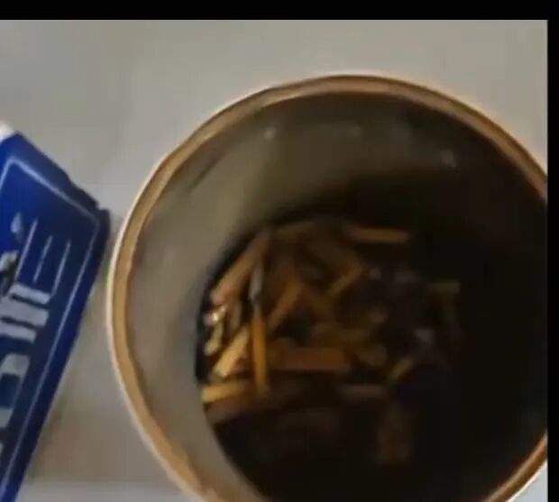 抽烟护工，被辞退！