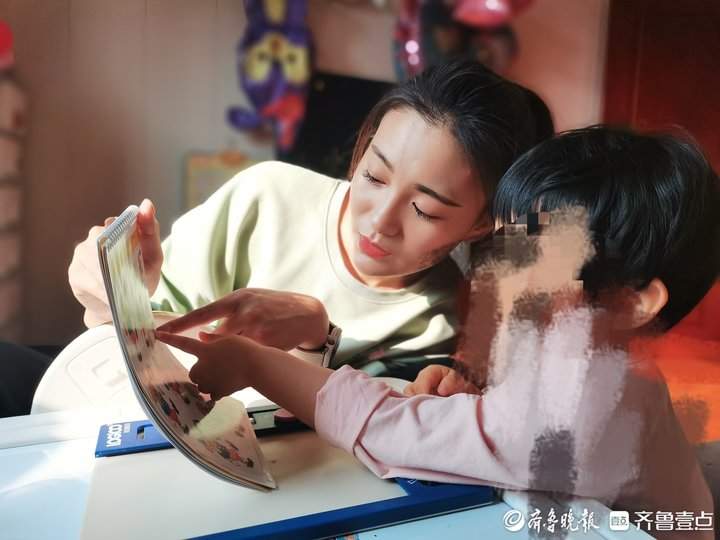 儿童陪伴师：与保姆、家教不同，主打一个“高质量陪伴”