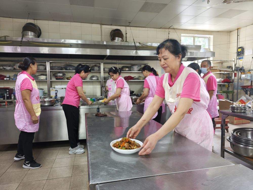 新华社关注济南：家政服务“提质”又“增智”