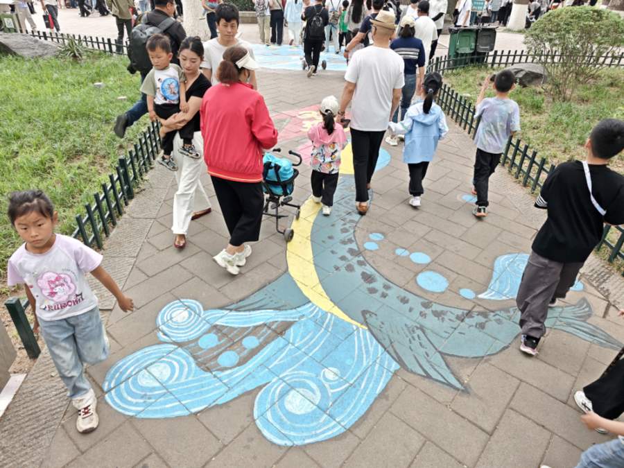 济南公园假期接待游客82.67万人次