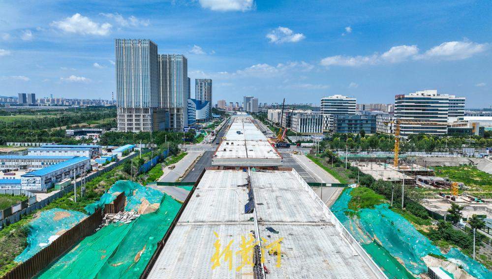 工业北路快速路东延建设推进 高架长龙初步显现