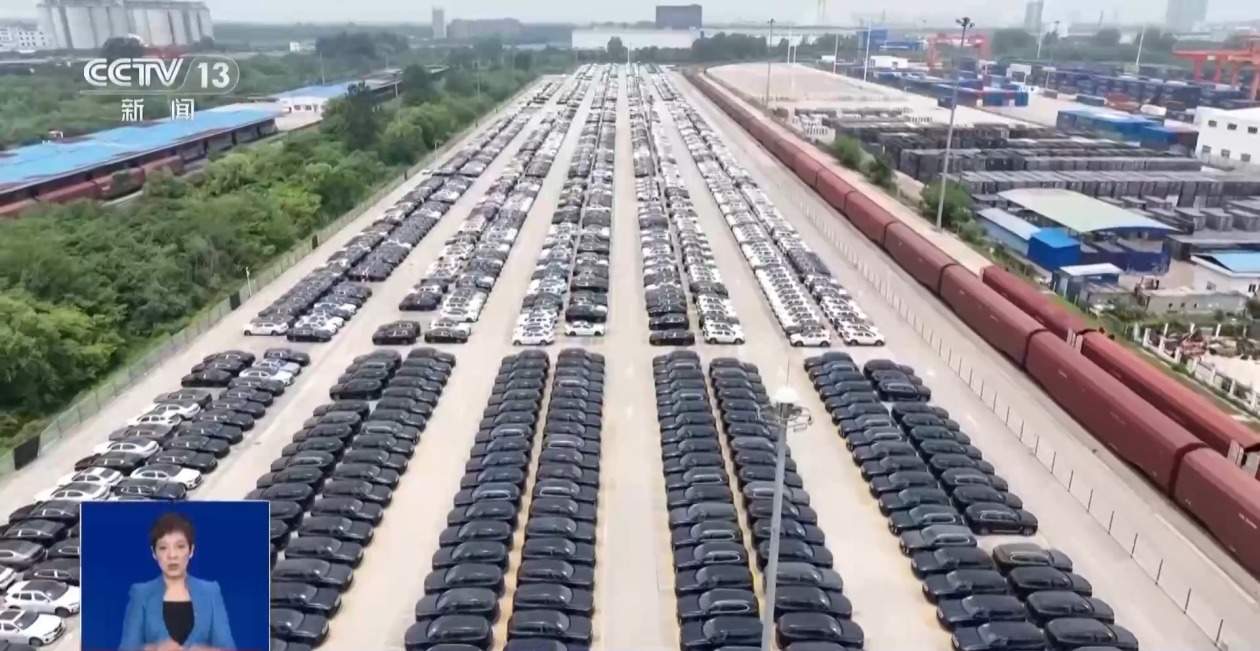 长途自驾游思路打开了！给爱车买张“火车票”目的地见