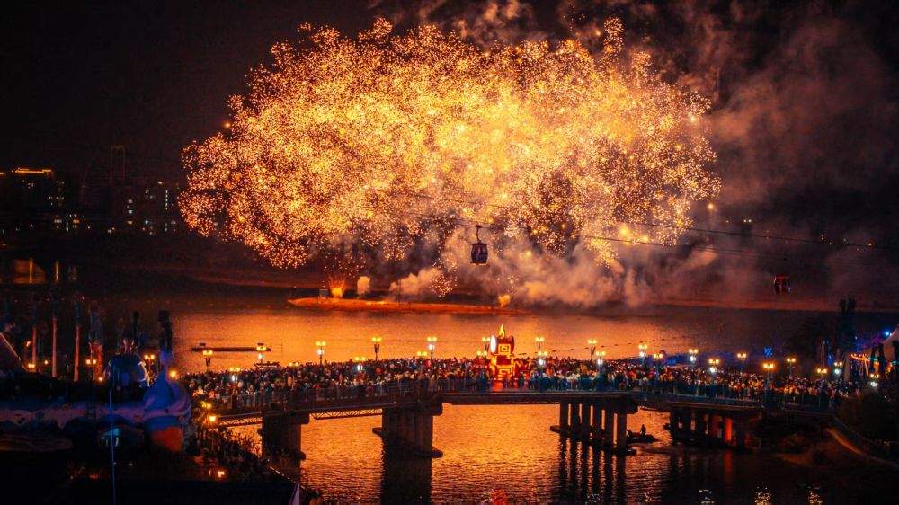 火热而有序 各地多措并举护文明安全旅游