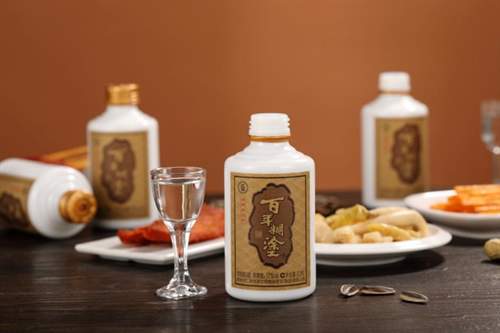 百年糊涂经典小百年以匠心工艺实现“顺口够味”新体验